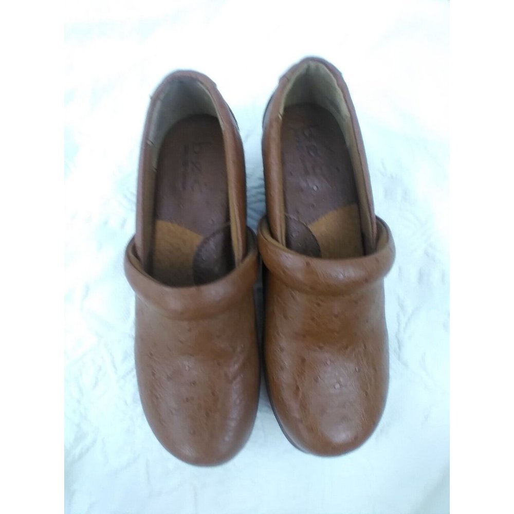 BOC Born Concept Brown Ostrich pattern Clog Women Shoes Nadiyya C80841 Sz 8 M